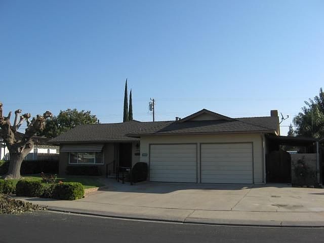 1st image of 1920 Myrtlewood Dr