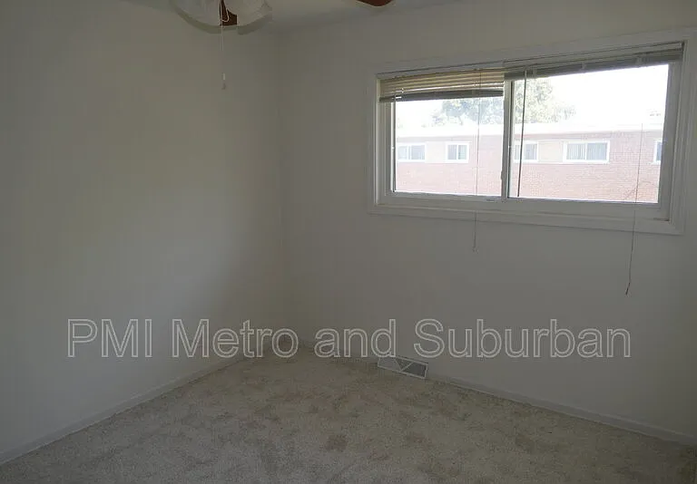 5 E Judith Ann Dr — Photo 10