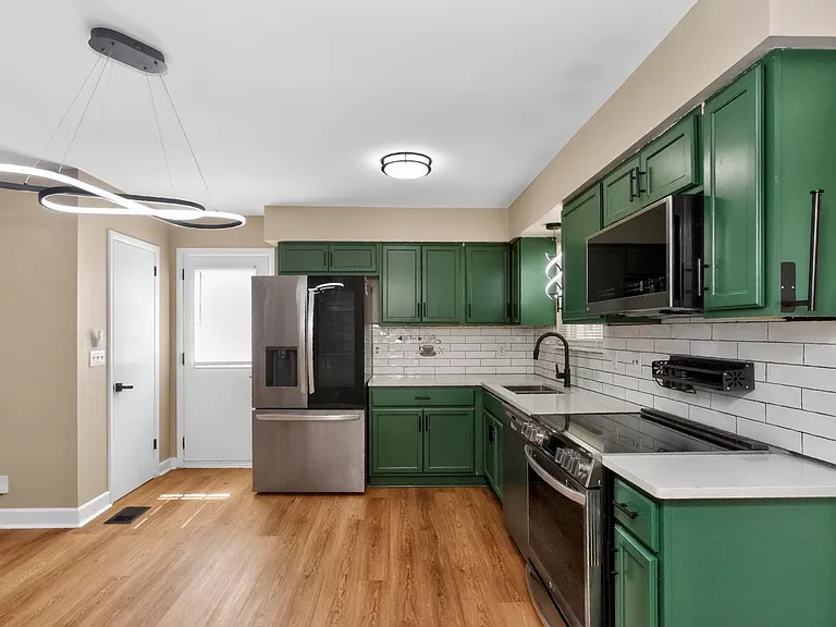 3153 Towne Village Rd — Photo 11
