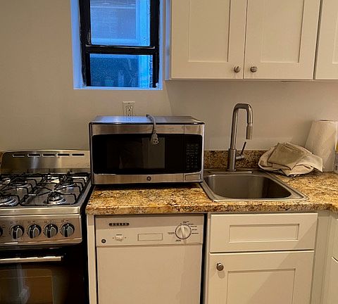 2nd image of 224 E 27th St #5A