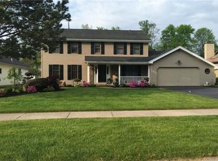 284 Brush Creek Dr, Rochester, NY 14612