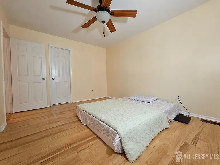34 Almond Dr — Photo 22