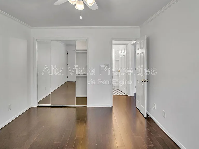 5357 La Jolla Blvd — Photo 12