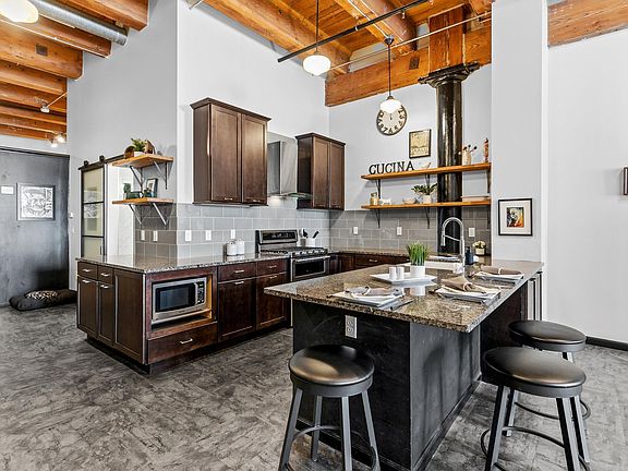 4th image of 406 Wacouta St Unit 216