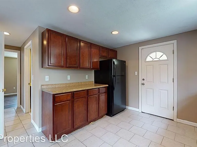 149 Parkwood Rd — Photo 7