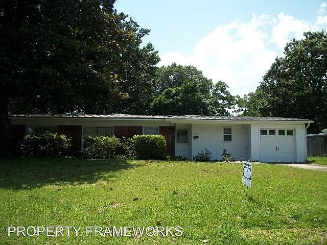1st image of 303 Leah Miller Dr
