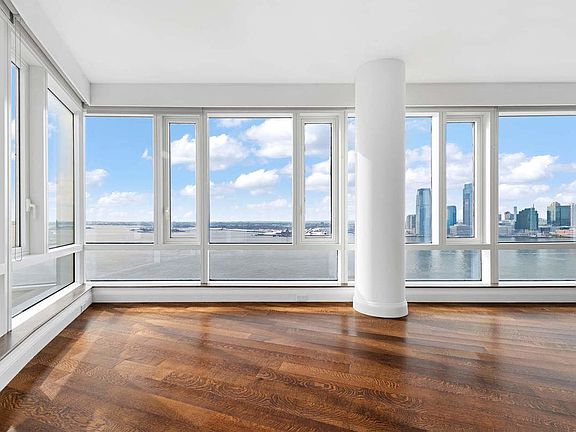 4th image of 70 Little West St APT 24E