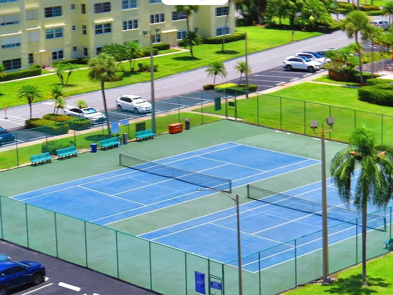 Tennis and pickleball courts