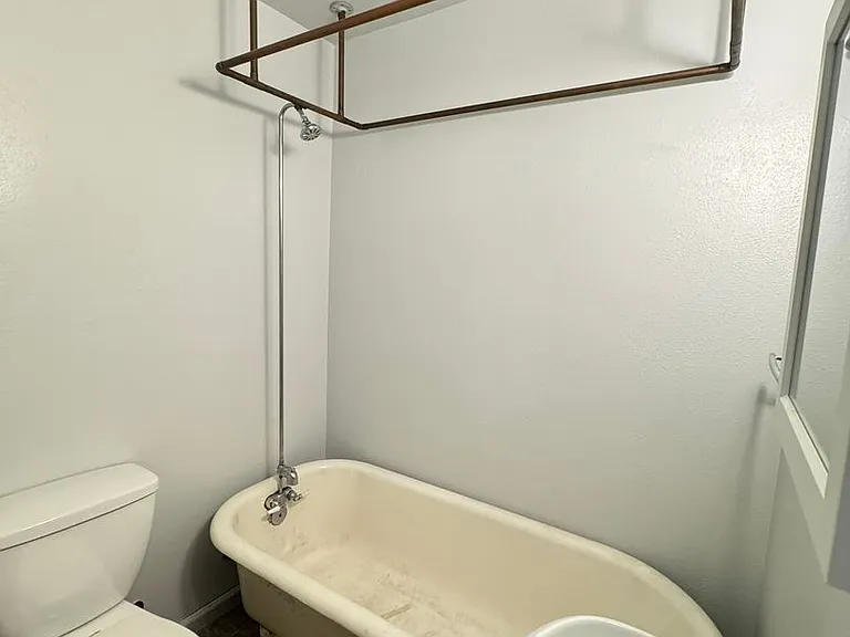 417 Lyon St SE — Photo 12