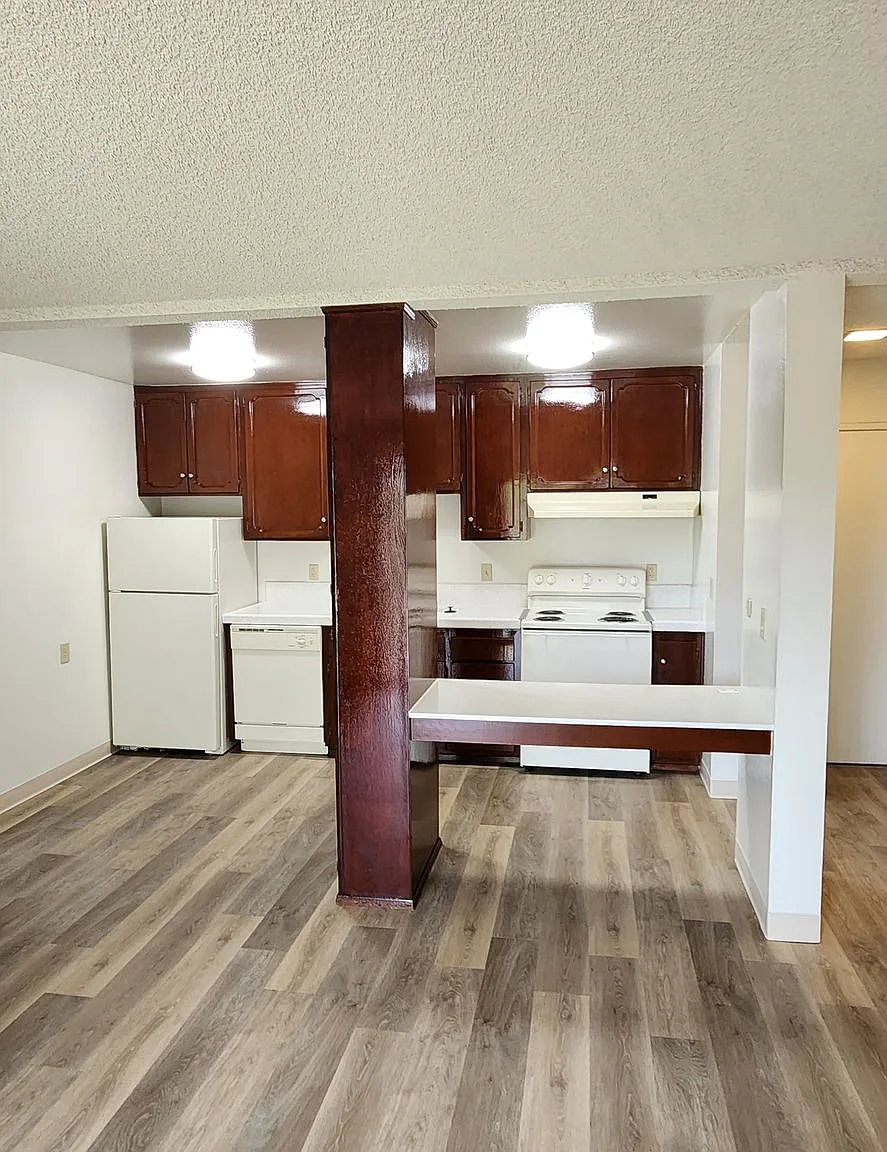 Beadnell Apartments — Photo 3