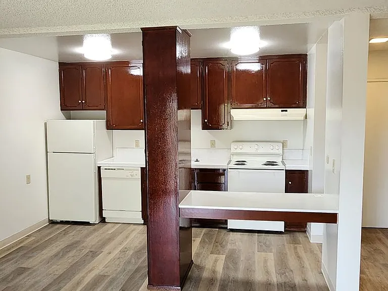 Beadnell Apartments — Photo 3