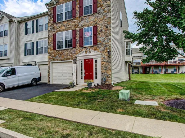 247 Windsor Ct, Quakertown, PA 18951