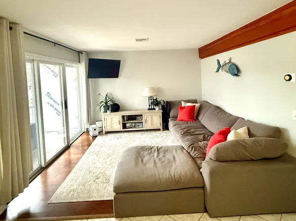 64 Esker Rd Unit 6, Hampton, NH 03842