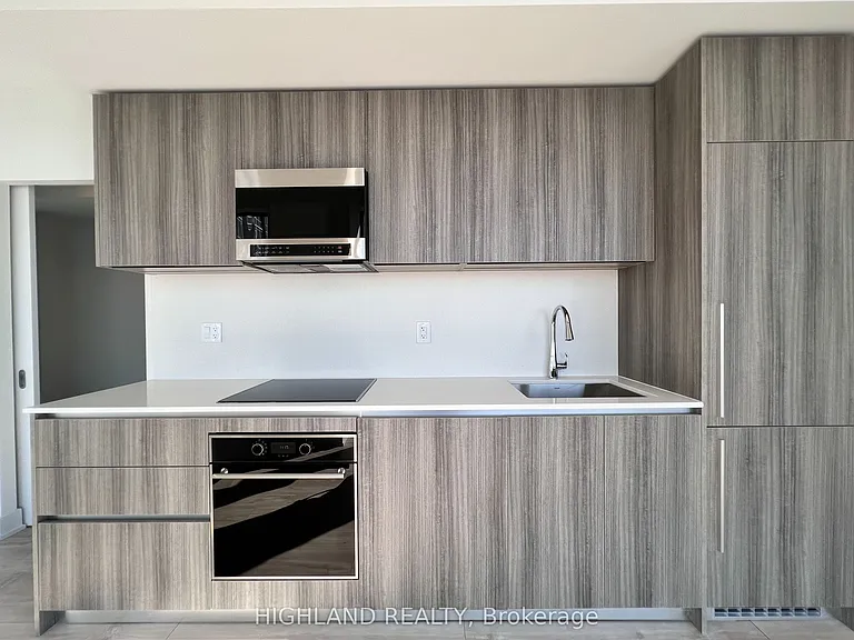 8 Cumberland St #3802 — Photo 18