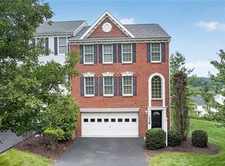 1038 Woodlawn Dr, Canonsburg, PA 15317