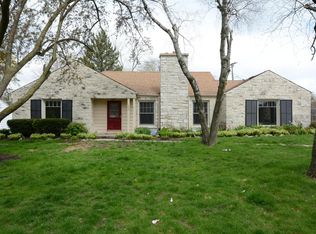 400 W Acacia Rd, Glendale, WI 53217