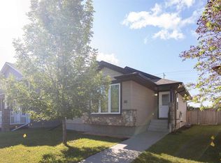 92 N Ireland Cres, Red Deer, AB T4R 3K7