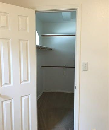 5th image of 905 Fenimore Dr
