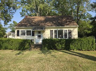 2939 Walter Rd, North Olmsted, OH 44070