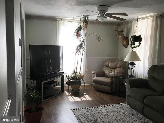 2nd image of 348 N 20th St