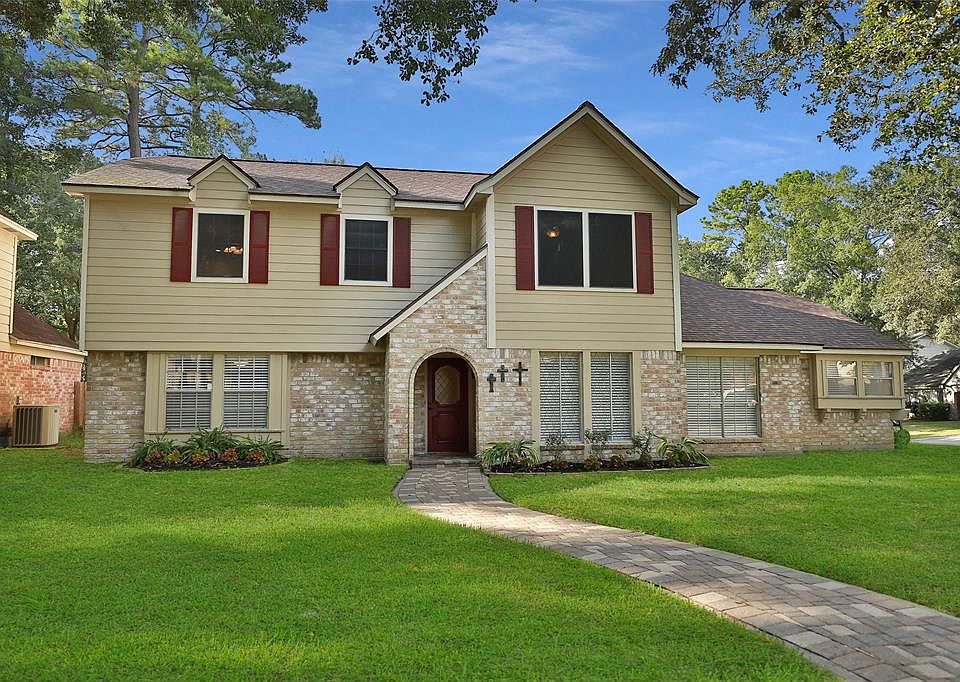 3310 Candleridge Dr. - Well-maintained and updated beautifully! Original siding was replaced with Hardi Siding. Roof replaced 2017.