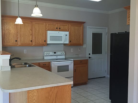 4th image of 2115 Jasmine Dr