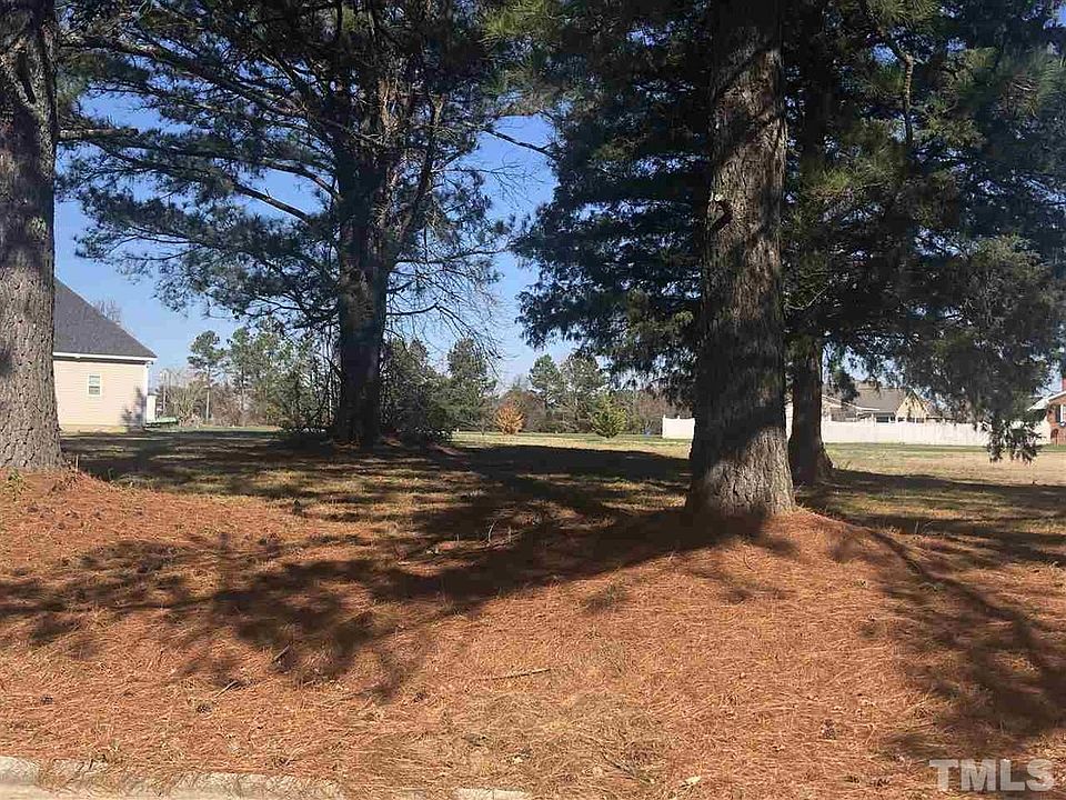 1st image of 204 Winterlochen Dr