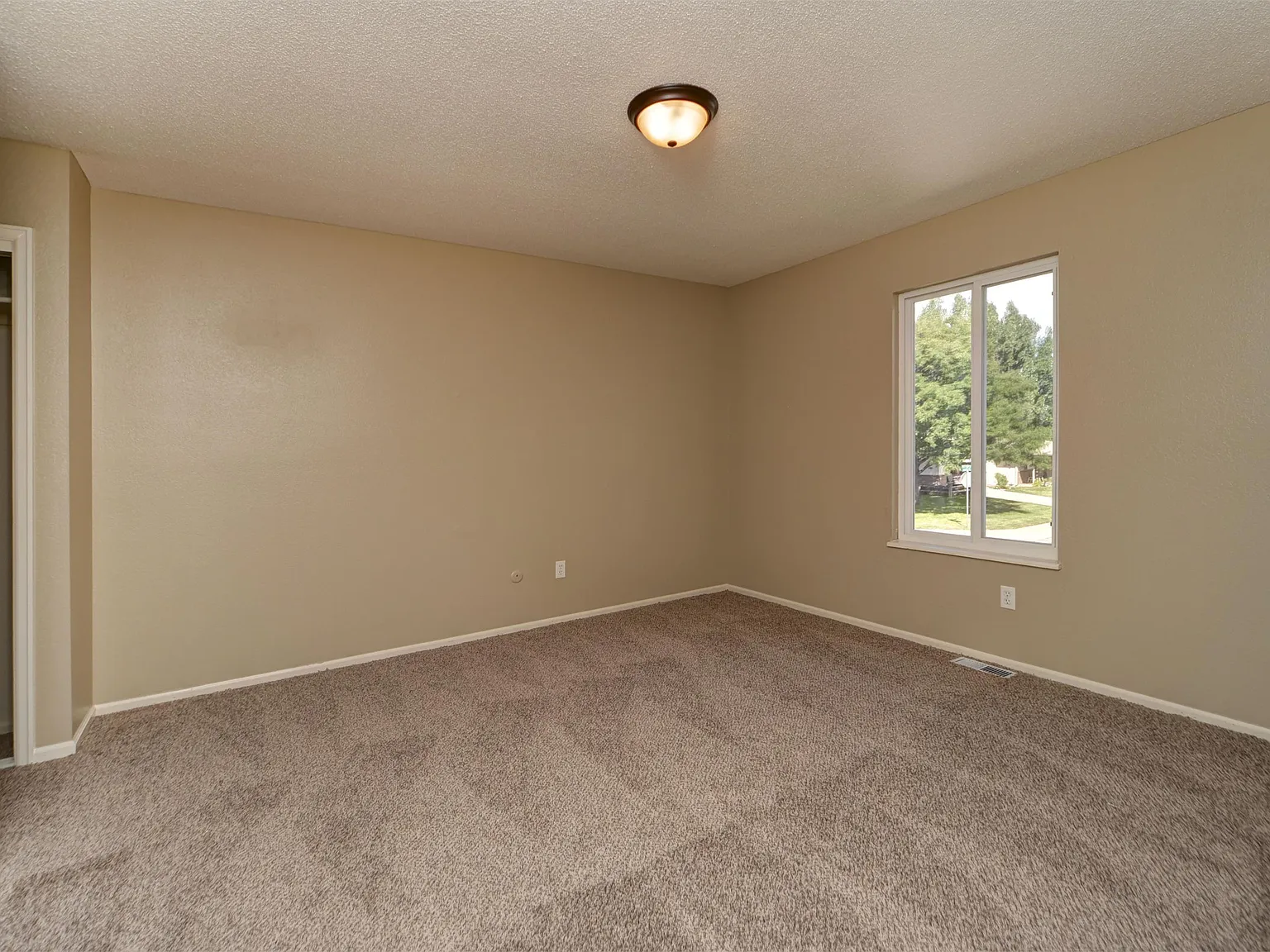 4394 W 2nd St, Greeley 80634 - 1 — Photo 2