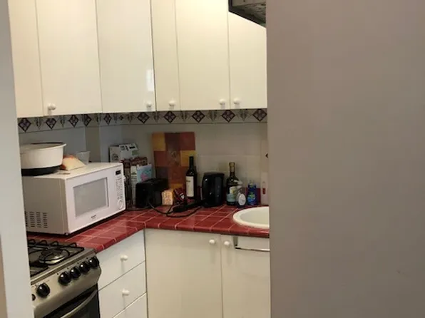 336 East 50th Street 5C image 2 of 6