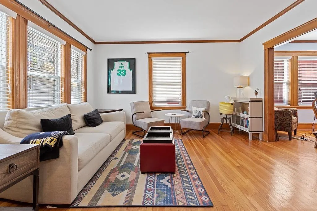 2 bed, 1080 sqft, $3,200 — Photo 3