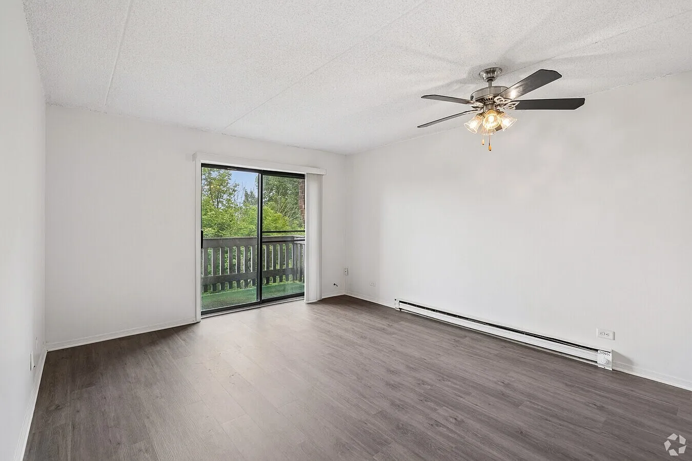 2 bed, 950 sqft, $1,650 — Photo 4