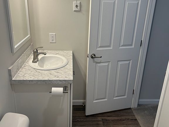 4th image of 994 Mount Vernon Rd #1