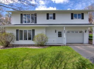 893 Maple Dr, Osceola, WI 54020