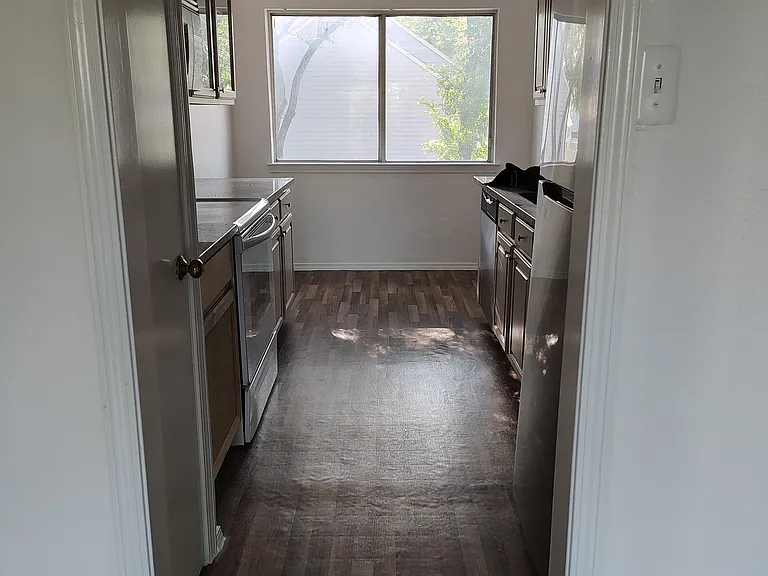 643 Cimarron Trl — Photo 4
