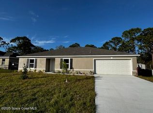 413 Truvall St SW, Palm Bay, FL 32908