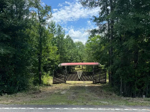 9688 Highway 11 S, Poplarville, MS 39470