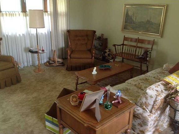 3rd image of 13529 W Main St