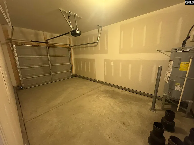 125 Carr Ln — Photo 3