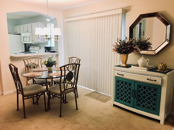 4th image of 2315 Kenilworth Pl