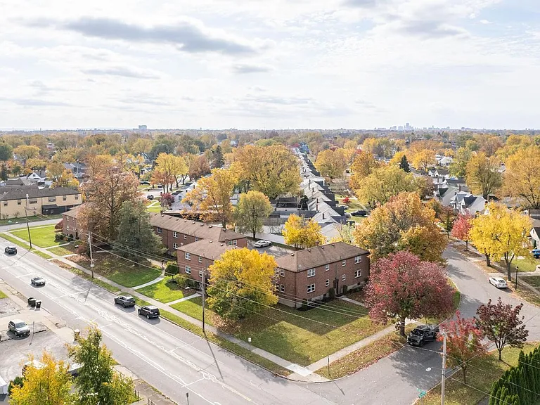 Maplewood Apartments — Photo 17