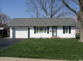 1322 N Broadway St, Lewistown, IL 61542