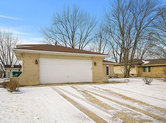 2nd image of 13940 84th Ave