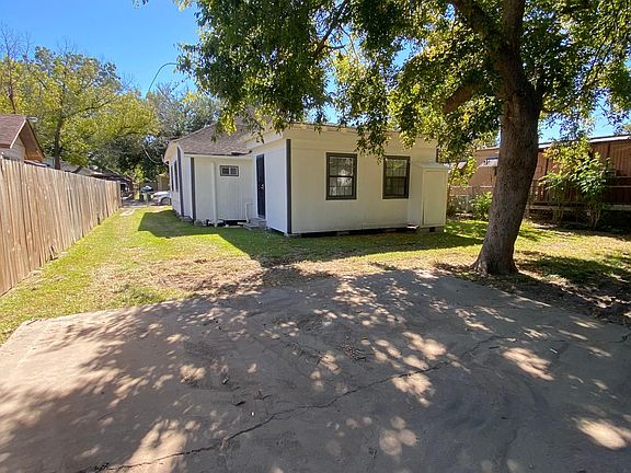 3rd image of 212 E Lobit St