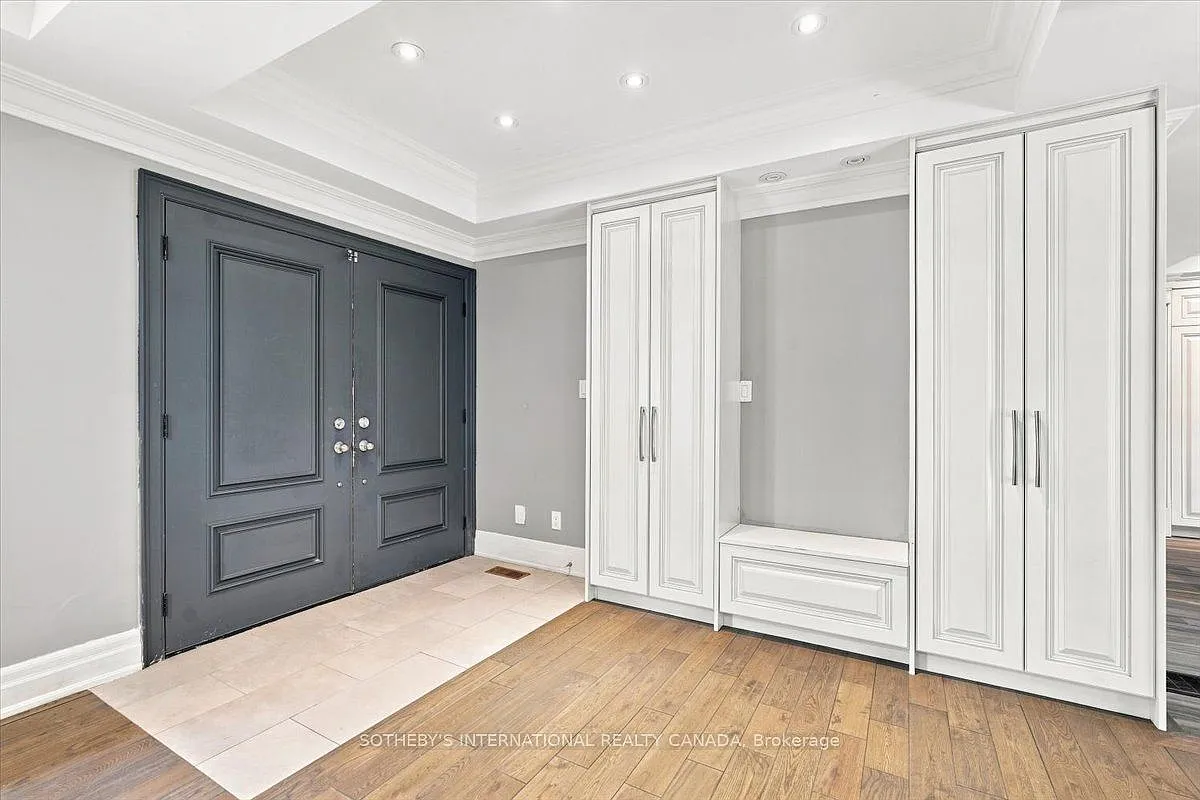 6 bed, $4,900 — Photo 4