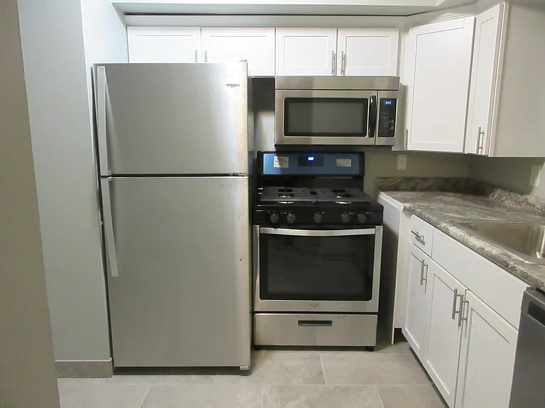 4729 California St — Photo 3