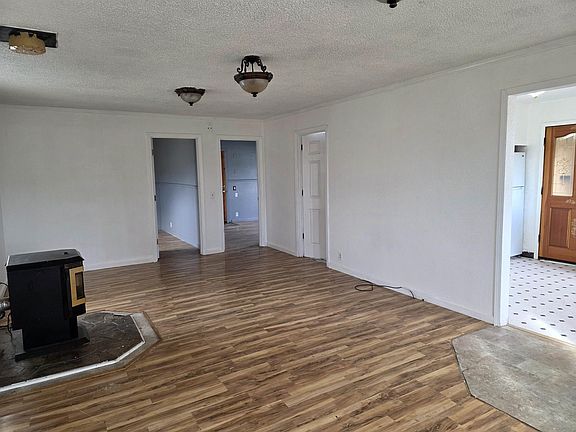 3rd image of 540 Keller Ave