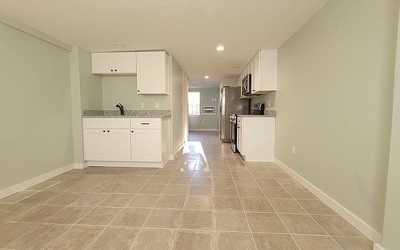 2nd image of 148 Cleveland Dr Unit 1-A