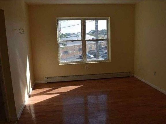 4th image of 10661 Ruscoe St