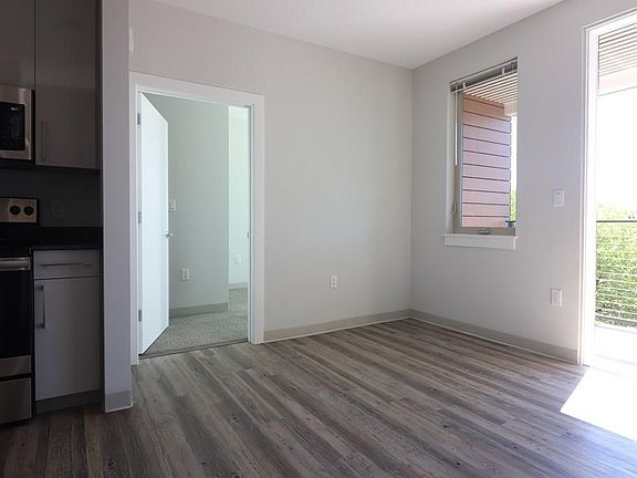 3rd image of 161 Washington St #1305