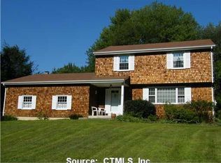 12 Connally Dr, Old Saybrook, CT 06475